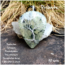 Charger l'image dans la galerie, Pendentif paix et libération en Préhnite