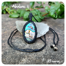 Charger l'image dans la galerie, Collier féminité et abondance en Abalone