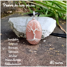 Charger l'image dans la galerie, Pendentif féminité et réconciliations en pierre de lune pêche