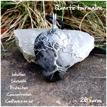 Charger l'image dans la galerie, Pendentif éveil et protection en Quartz tourmaline