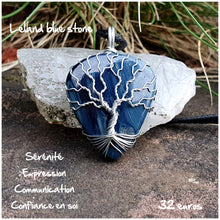 Charger l'image dans la galerie, Pendentif communication en pierre bleue de Leland