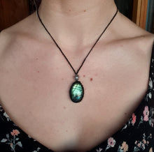 Charger l'image dans la galerie, Collier protection de l'empathe en labradorite