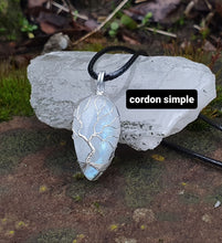 Charger l&#39;image dans la galerie, Pendentif protection de l&#39;empathe en labradorite
