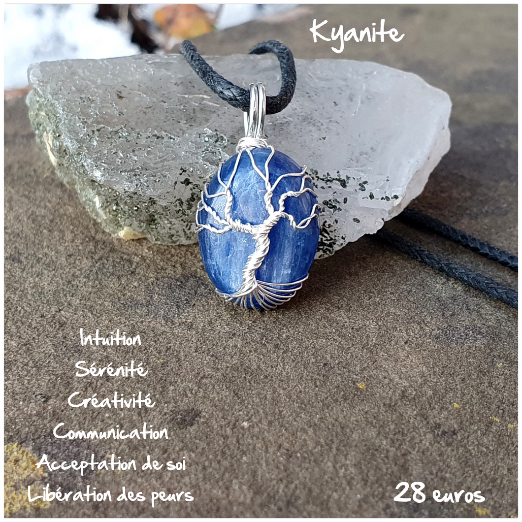 Pendentif acceptation et communication en kyanite