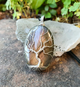 Pendentif protection de l'empathe en labradorite