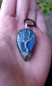 Pendentif protection de l'empathe en labradorite